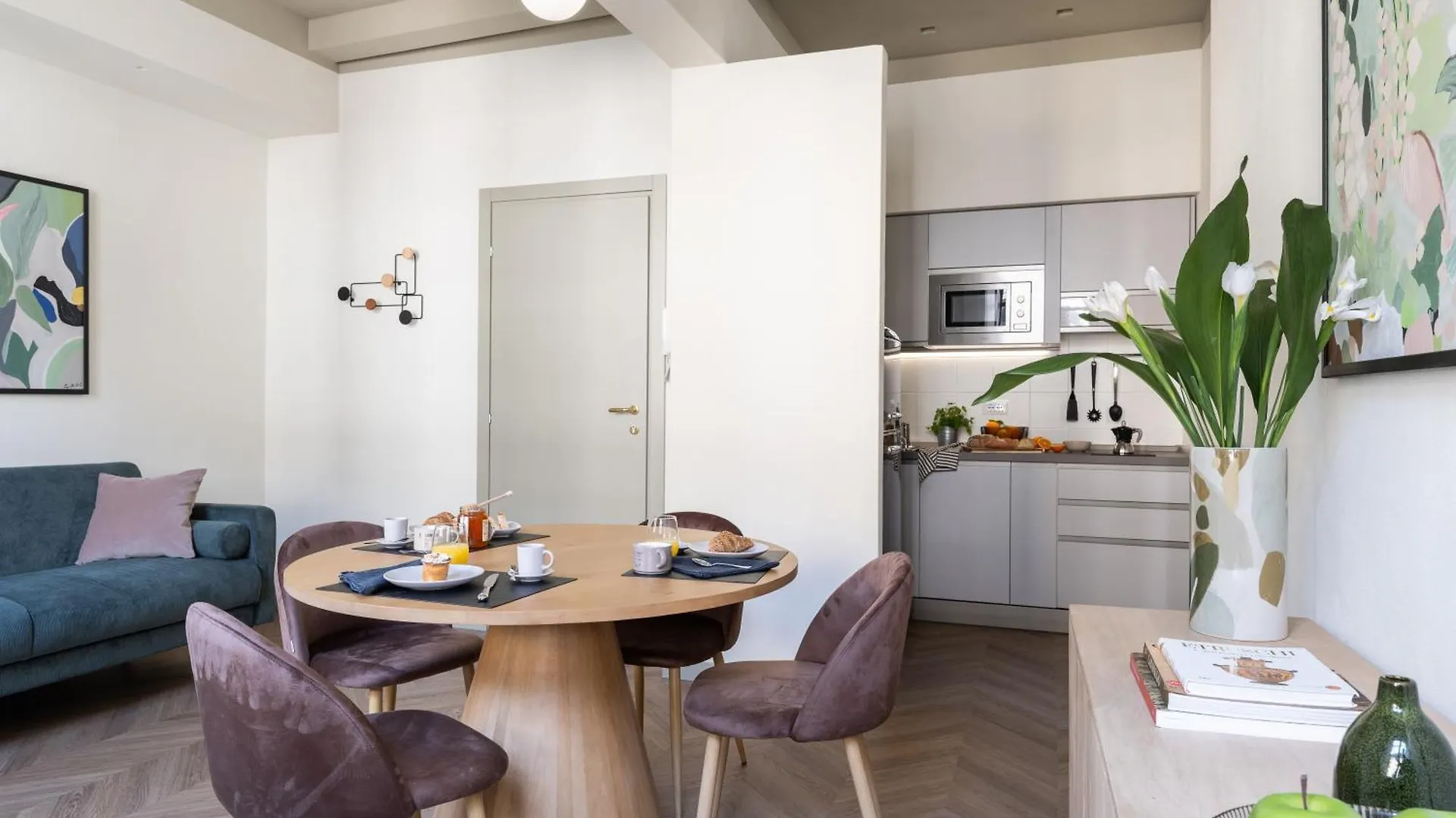 Flora Deluxe Apartment Florence Italy