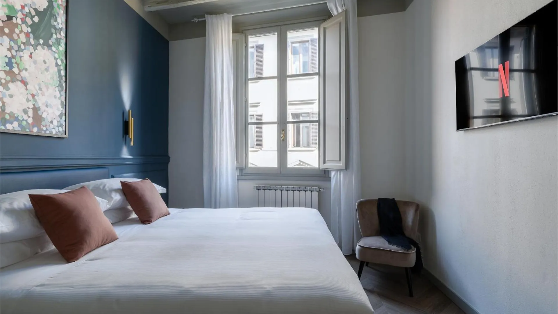 Flora Deluxe Apartment Florence 0*,  Italy